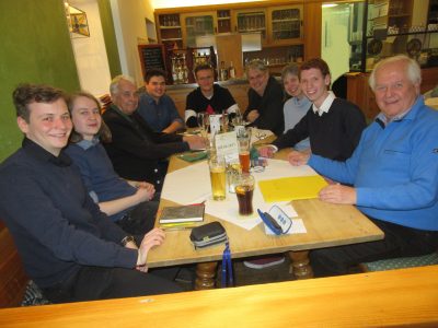 v.l.n.r. auf dem Foto sind: Sebastian Naumann, Simon Öttl, Dr. Klaus Andrae, Lenzi Juffinger, Felix Firydus, Fritz Haugg, Dr. Gaby Andrae, Simon Roloff, Günther Fuhrmann