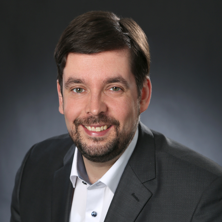 Dr. Patrick Lechner