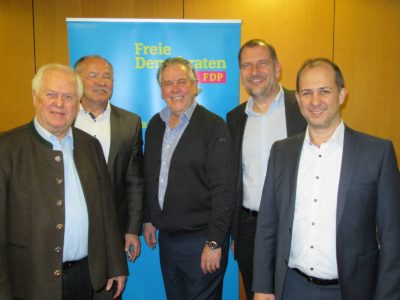 v.l.n.r.: Günther Fuhrmann (Kreisrat und Stadtrat), Albert Vöger (Erfinder von TerraCool), Albert Duin (MdL), Larry Terwey (Bürgermeister-Kandidat Geretsried), Peter Fuhrmann (Referent von TerraCool)