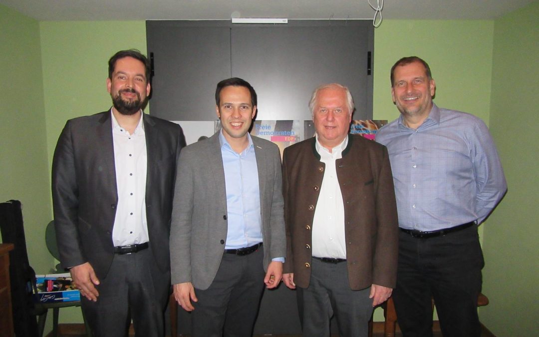 Diskussionsveranstaltung „Bayern von morgen“ mit Martin Hagen, Vorsitzender der FDP-Fraktion im Bayerischen Landtag, und den örtlichen Kommunalwahl-Kandidaten der FDP-Listen
